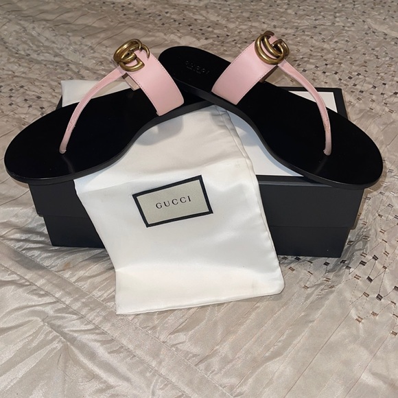 Gucci GG T-Strap sandals - Picture 1 of 16